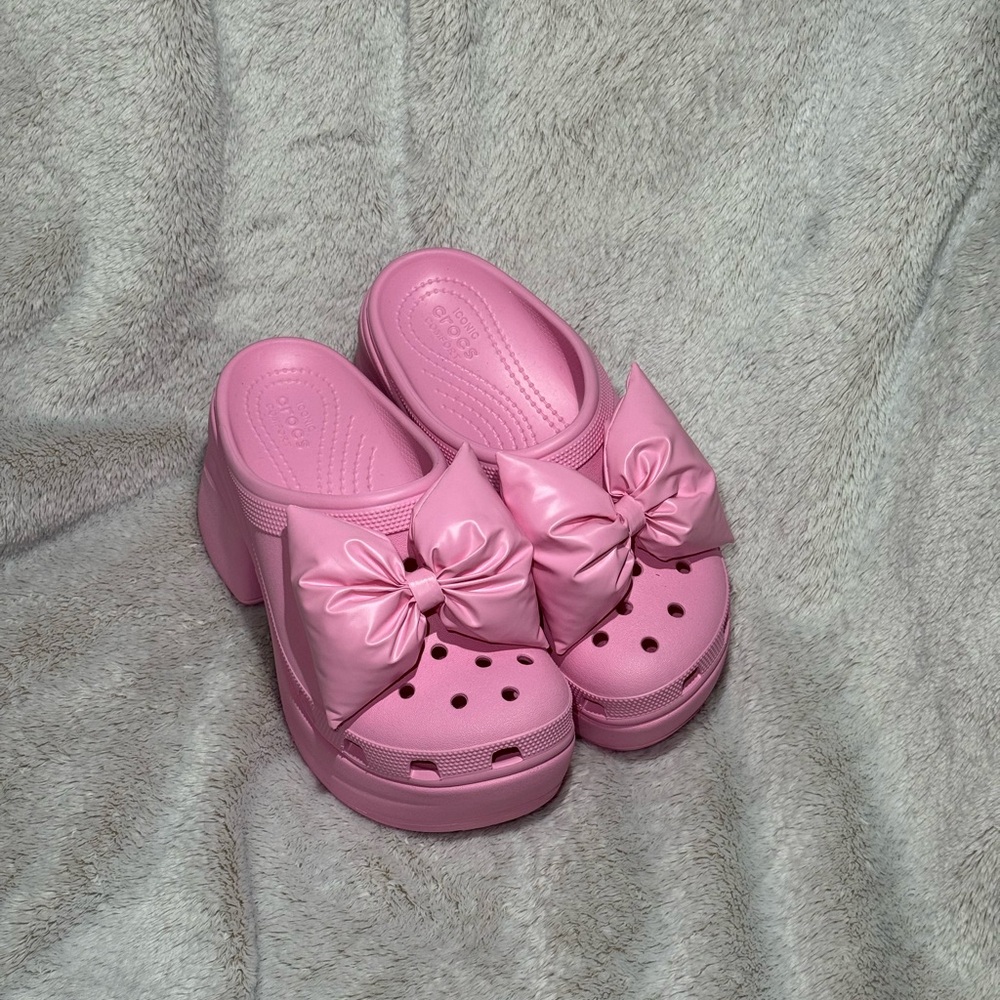 CROCS Pink Bow Mules